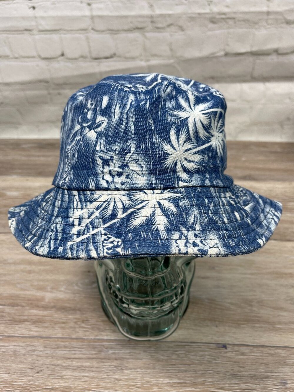 TROPICAL MENS BRAND NEW BUCKET HAT